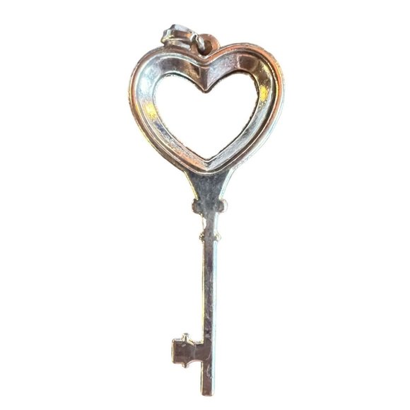 Silver Key To My Heart Pendant Necklace Charm - Picture 3 of 12